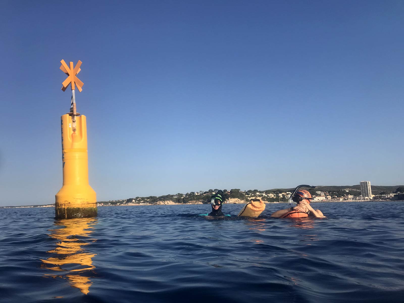 Bouée limite Ouest de la réserve marine de Carry
