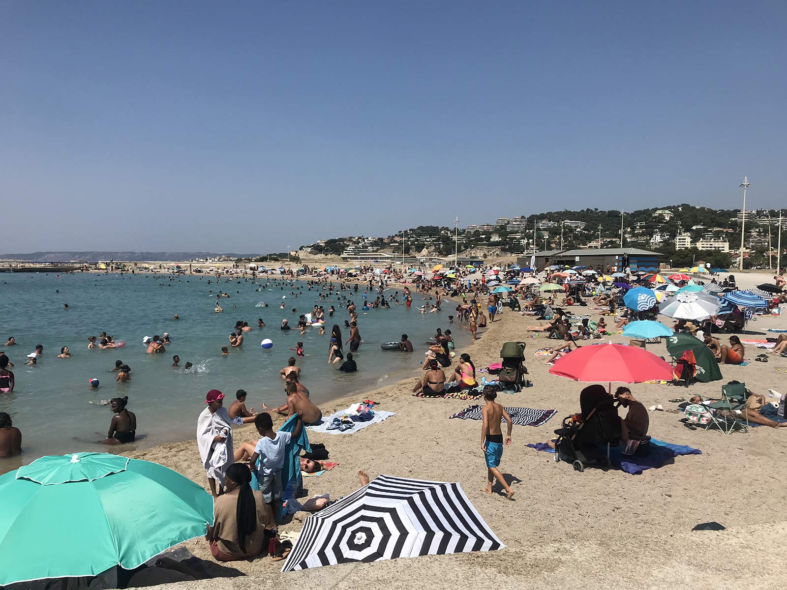 La foule sur Prado Sud le 17 août 2025, qui pourra revenir à partir du 18 ?